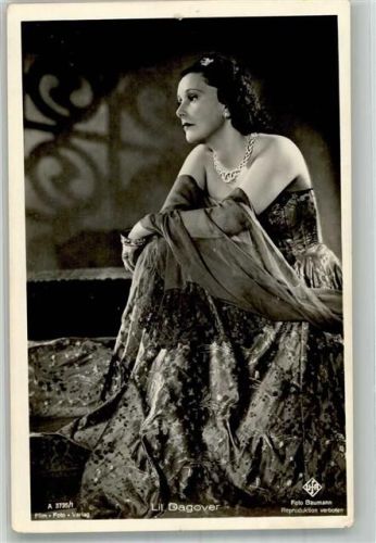 Portrait von Lil Dagover Fotograf Baumann Film-Foto-Verlag 3735/1