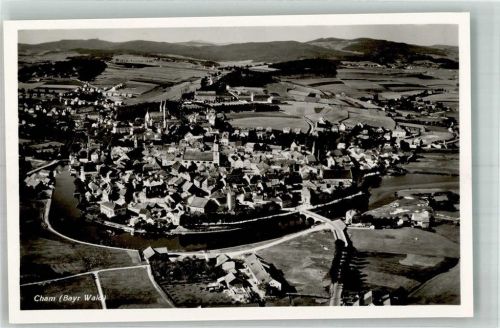 Cham Fliegeraufnahme des Ortes mit Stadtpfarrkirche St. Jakob