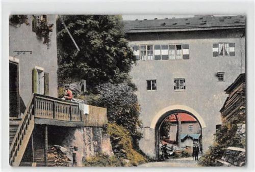 Oberaudorf. Partie am Burgtor gelaufen. Marke entfernt, leichte Abrissspuren. Ecken mit Albumabdrücken, sonst gut erhalten