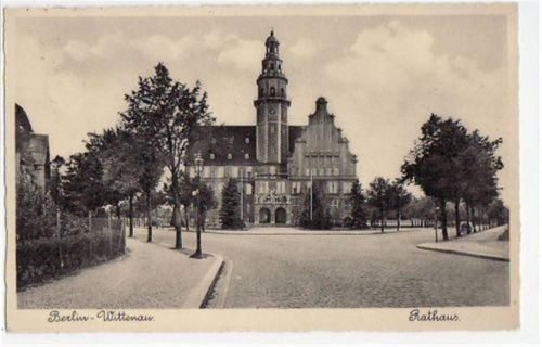 Berlin Reinickendorf, Wittenau mit Rathaus gelaufen von 1940. Gute Erhaltung.