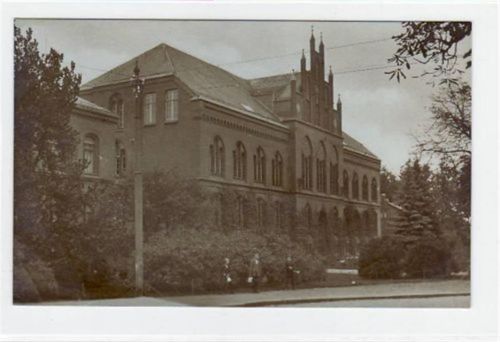 Stendal mit Gymnasium ungelaufen kleiner Knick unten links, sonst gut erhalten.