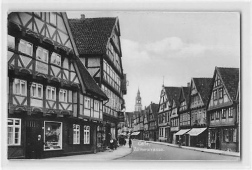 Celle Celle. Zöllnerstrasse. Feldpost Leichter Stempeldurchdruck, kleiner Knick oben links, unten rechts, sonst gut erhalten