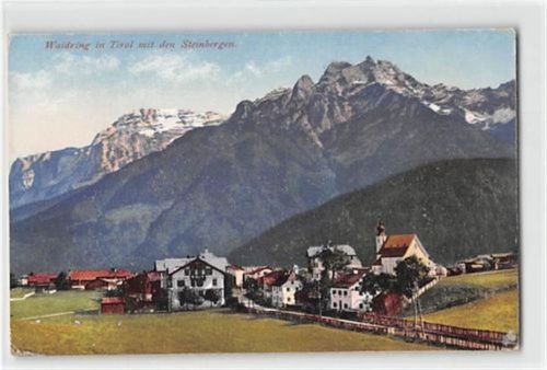 Waidring in Tirol. Gesamtansicht mit Steinbergen gelaufen. Leichte Randmängel, sonst gut erhalten