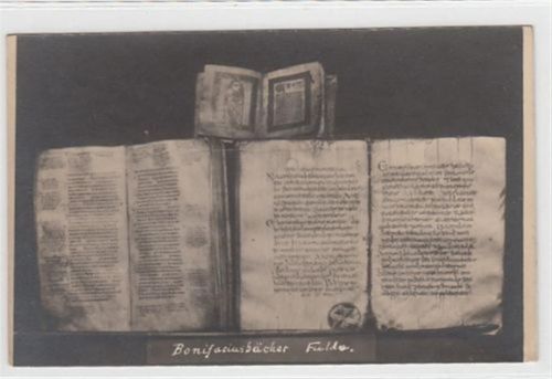 Fulda. sind die Bonifaciusbücher ungelaufen Leicht bügig, leicht fleckig, sonst gut erhalten