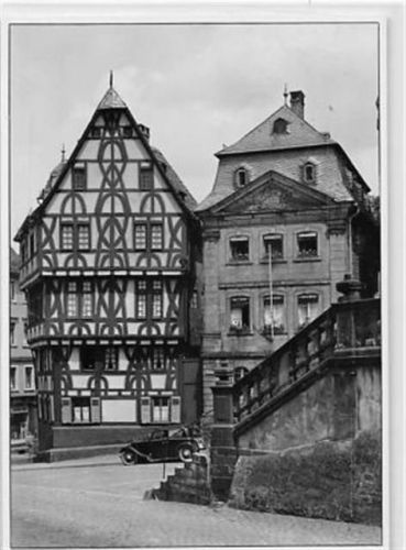 Aschaffenburg Aschaffenburg. Löwenapotheke und Stiftsglöcknerhaus am Stiftsplatz ungelaufen Gute Erhaltung.