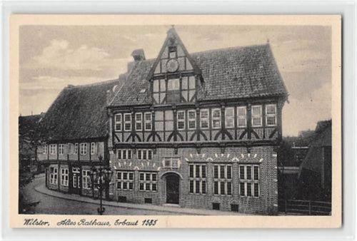 Wilster in Holstein. Altes Rathaus erbaut 1585 ungelaufen Sehr gut erhalten.