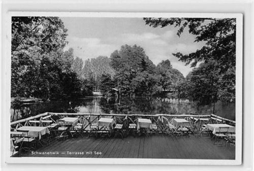 Schwanenwik. Terrasse mit See gelaufen. Gute Erhaltung.