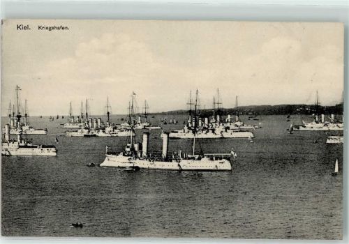 Kiel 1910 Marineschiffe Kriegshafen
