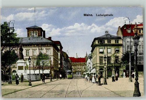 Mainz Ludwigstraße Straßenbahn Laterne Denkmal Fahrrad