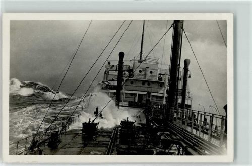 Marineschiff Sturm Deckansicht