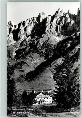 Mühlbach Arthurhaus mit Mandlwand