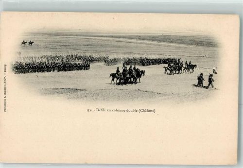 Chalons Defile en colonne double