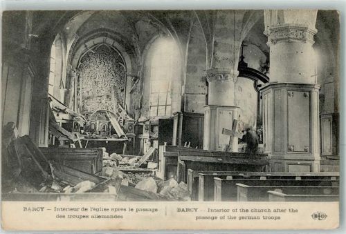 Barcy das Innere der Kirche nach dem Durchmarsch der Deutschen