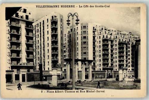 Villeurbanne la Cite des Gratte Ciel Place Albert Thomas et Rue Michel Servet