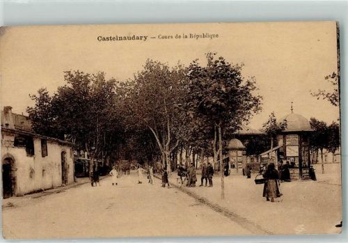 Castelnaudary Cours de la Republique Fahrrad Kiosk