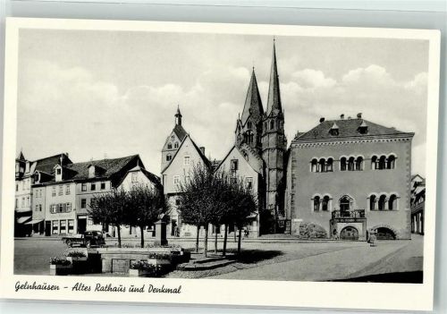 Gelnhausen Alt Rathaus und Denkmal LKW