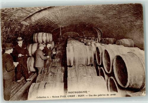 Bourgogne Burgund Une des galeries de caves AK