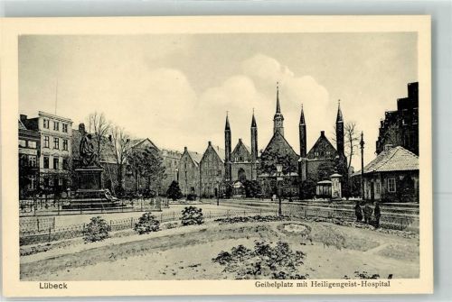 Lübeck Geibelplatz mit Heiligengeist-Hospital