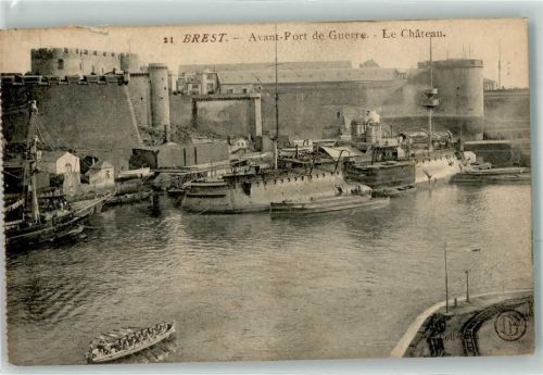 Brest 1911 Avant Port de Guerre le Chateau Kriegschiff Ruderboot