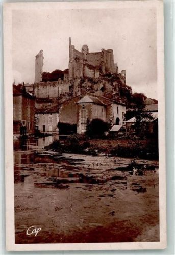 Chauvigny Chateau et bord du Talbat
