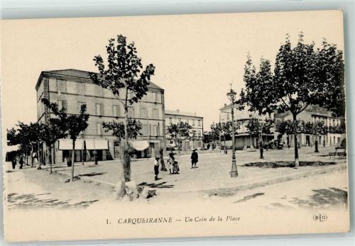 Carqueiranne un Coin de la Place