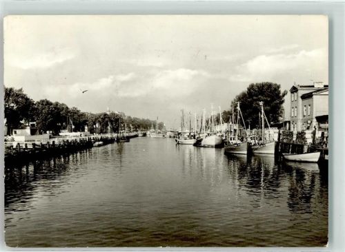 18055 O2540 Warnemünde 1975 - Am Alten Strom Fischereihafen