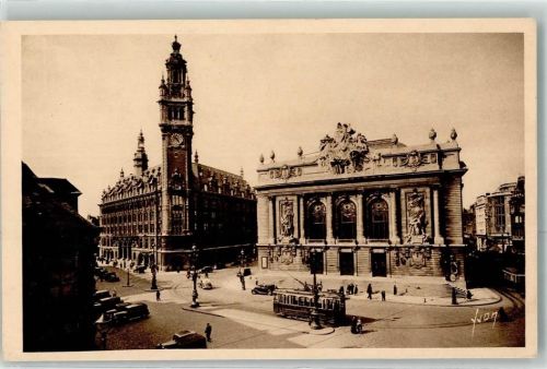 Lille la Nouvelle Bourse et le Theatre Straßenbahn Oldtimer