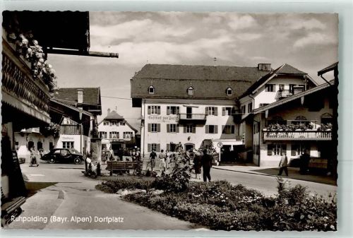 Ruhpolding Dorfplatz Gasthof zur Post Auto