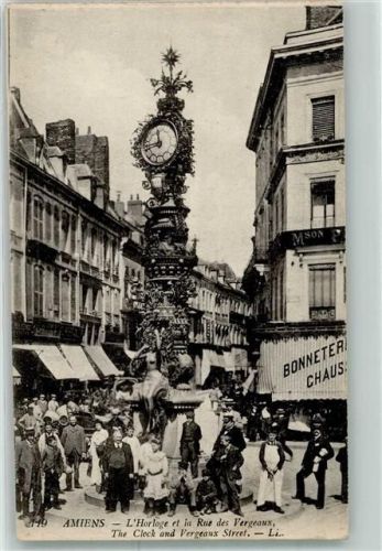 Amiens l`Horloge et la Rue des Vergeaux