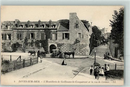 14160 Dives-sur-Mer - l`Hostellerie de Guillaume le Conquerant et la Rue de Lisieux