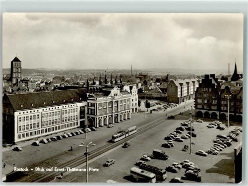 Rostock Blick auf Ernst Thälmann Platz Straßenbahn Auto Bus Omnibus Turm Kirche Fabrik