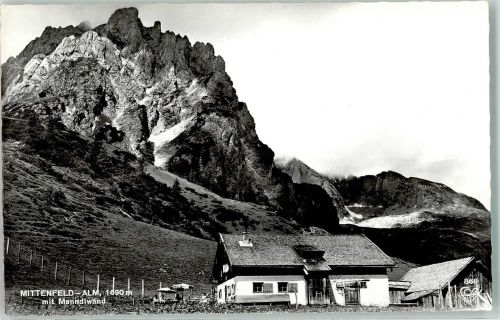 Mitterfeldalm Berghütte mit Manndlwand Hüttenstempel