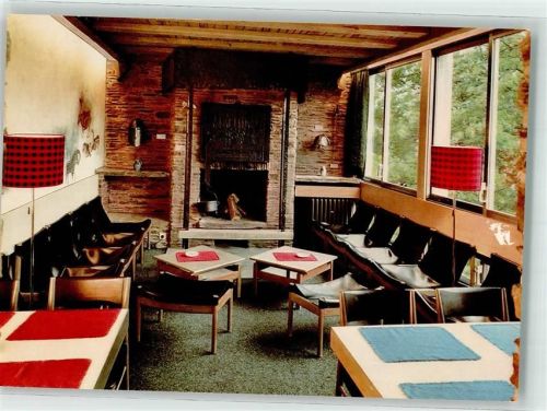 Hohenstein Burggaststätte Waffenschmiede Burg Hohenstein Gasthaus Gastraum Kamin