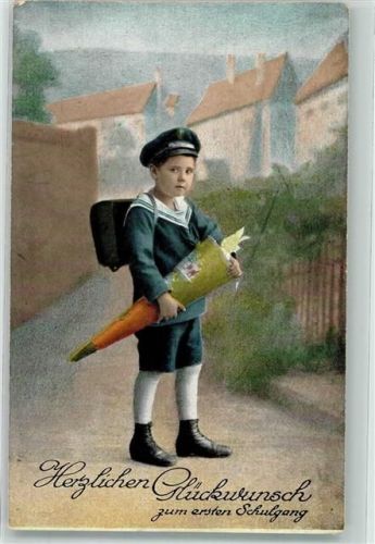 Kind Schultüte