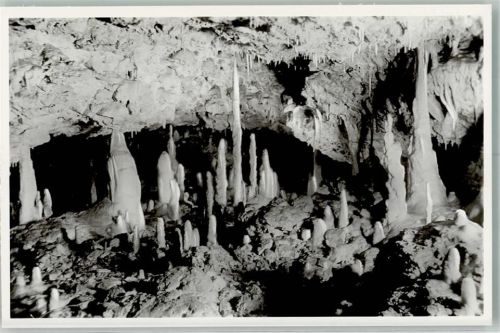 Erpfingen Bärenhöhle Karlshöhle Tropfsteinbildung im hintersten Höhlenteil