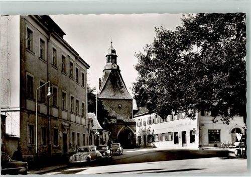 Weiden Schlör-Platz mit Unterem Stadttor Oldtimer VW Käfer
