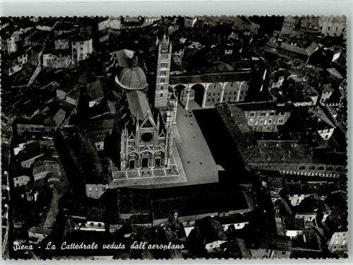 Siena Fliegeraufnahme Kirche