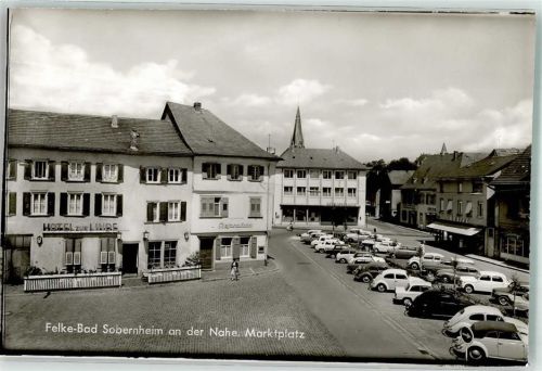 Sobernheim Marktplatz Hotel zur Linde Auto VW Käfer