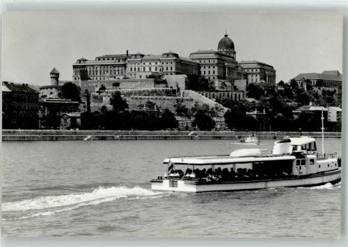 Budapest Burg Motorboot