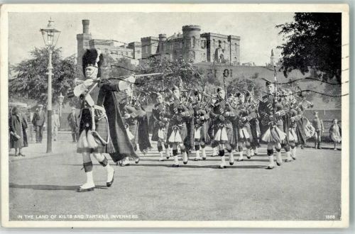 1956 In the Land of Kilts and Tartans , Inveerness Dudelsack England