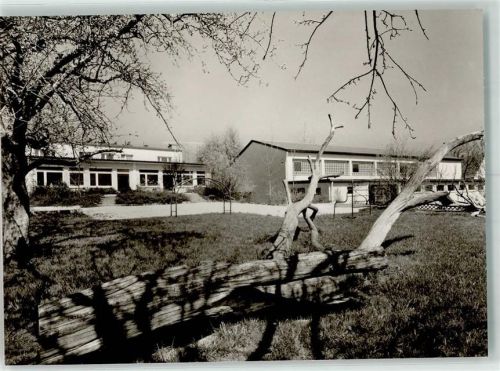 71277 W7255 Perouse , Württ Foto AK Gemeindehalle mit Kindergarten