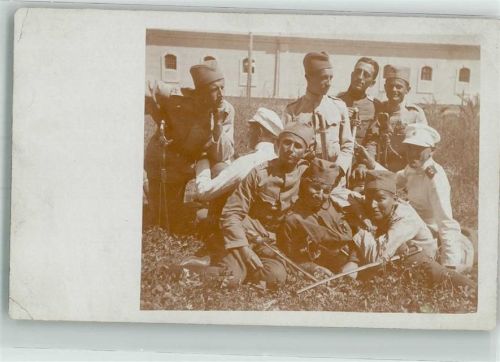 1929 Gruppenbild von Soldaten unterschiedlicher Waffengattungen in Uniform Privatfoto AK