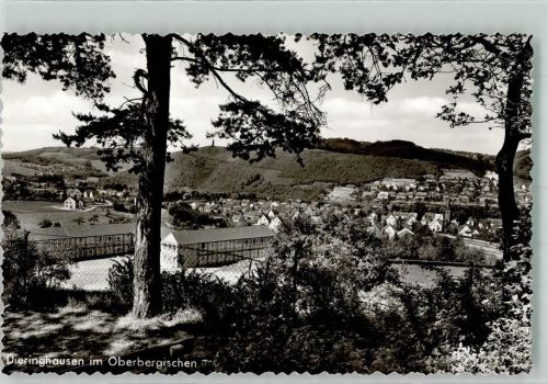Dieringhausen Schule oberhalb des Ortes