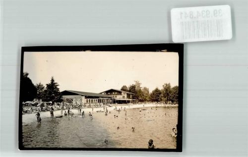 83329 W8221 Waging a. See FOTO KEINE AK Strandkurhaus und Badestrand am Waginger See Foto Original aus Archiv eines Ansichtskartenverlags Ort handschriftlich