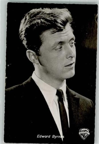Portrait des Schauspielers Edward Byrnes im Film 77 Sunset Strip