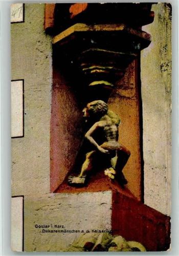 Goslar Dukatenmännchen an der Fassade des Hotel Kaiserworth