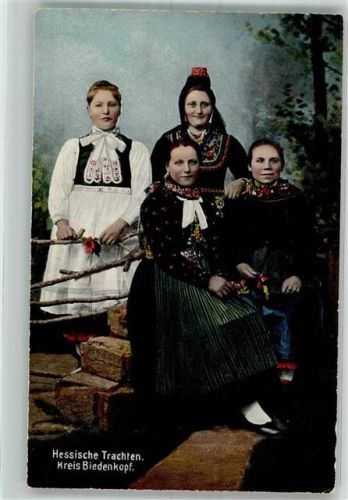 Biedenkopf Frauen in ortsüblicher Tracht Verlag Max Stephani No. 109