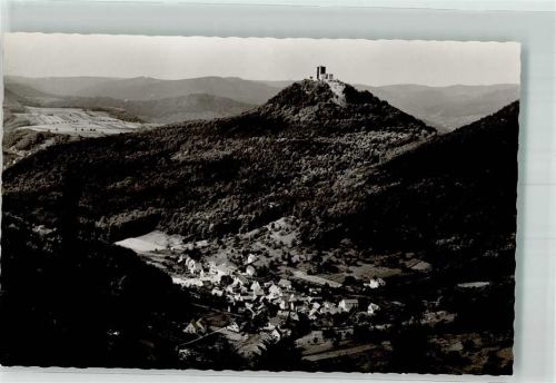 Bindersbach mit Burg Trifels
