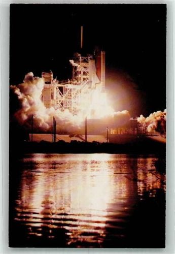Kennedy Space Center Florida bei Nacht