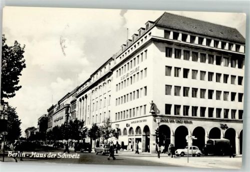 10115 W1000 Berlin Mitte Foto AK Geschäft Haus der Schweiz Auto LKW